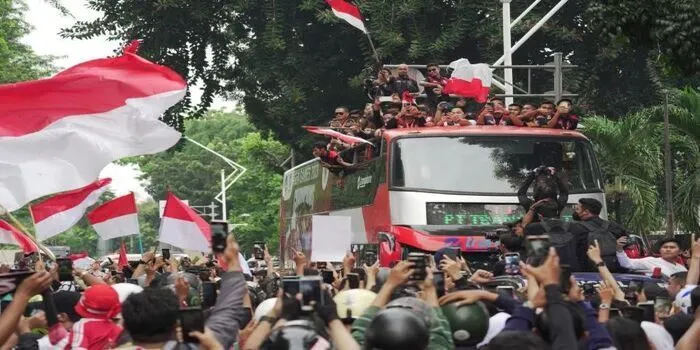 Arak-arakan Timnas U22 Usai Memenangkan Emas bagi Indonesia, Jumat (19/5/2023)