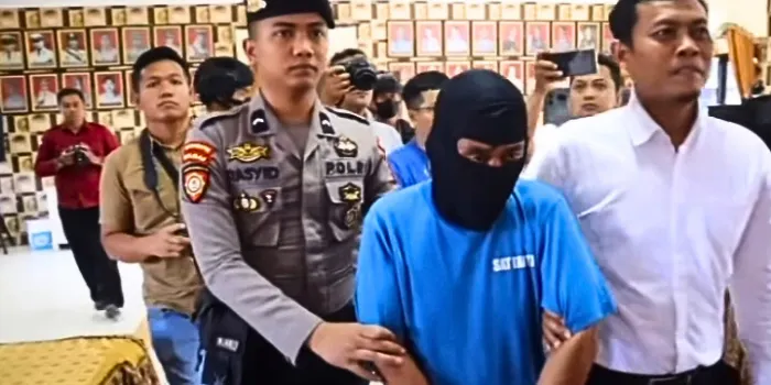 Polisi dalami motif dan kronologi pembunuhan 12 korban Mbah Slamet, dukun pengganda uang Banjarnegara. 