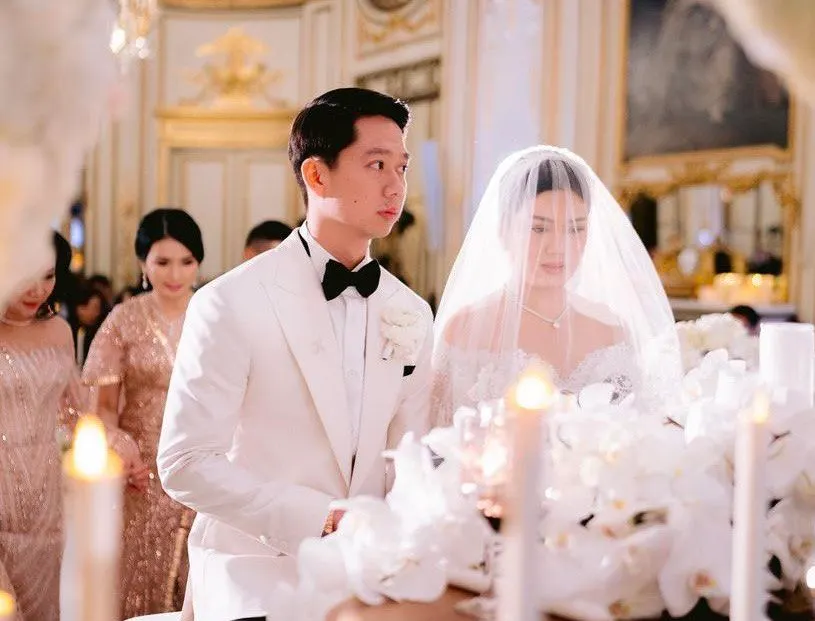 Potret pernikahan Kevin Sanjaya dan Valencia Tanoesoedibjo di Hotel Le Meurice, Paris, Prancis