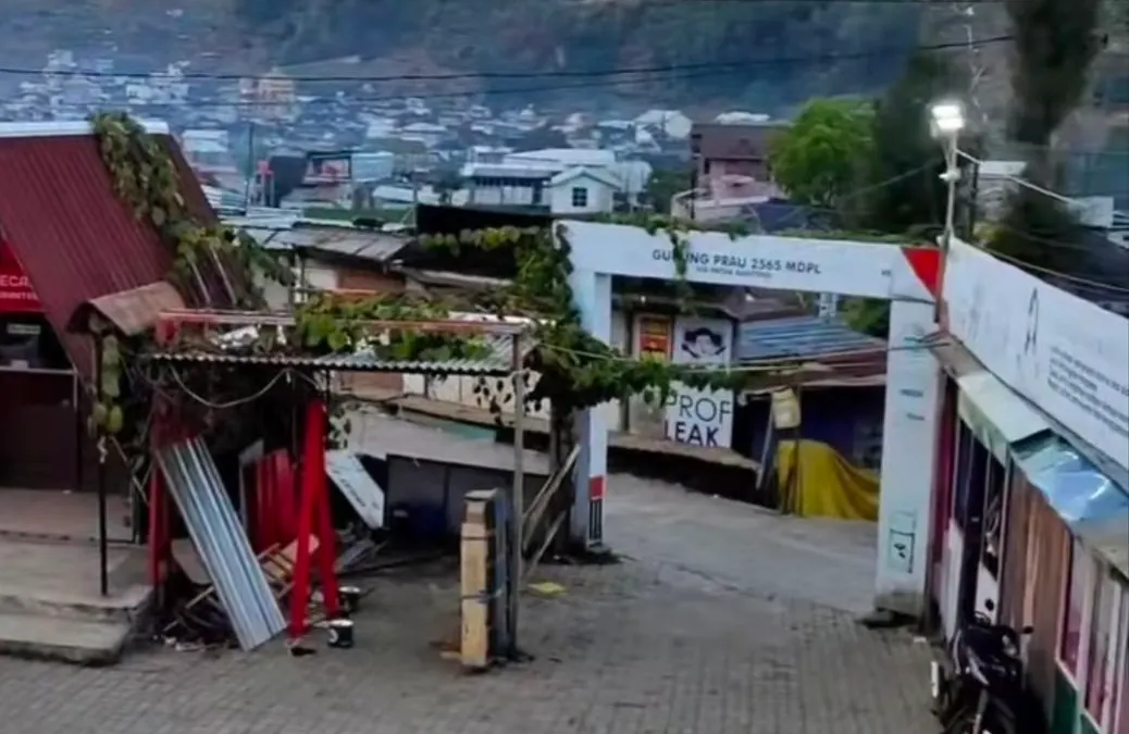 Penampakan Dieng Membeku