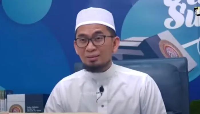 Penceramah Ustadz Adi Hidayat sebut tidak ada seorang anakpun yang mampu membalas jasa kedua orang tuanya, bahkan dengan apapun.