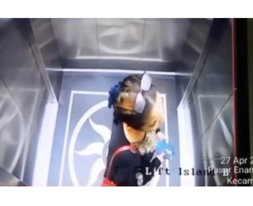 Rekaman CCTV Wanita yang Terjatuh dari Lift Bandara Kualanamu