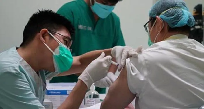Sentra kesehatan di DKI Jakarta menggelar vaksinasi Covid-19