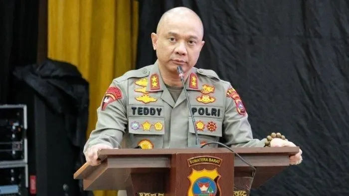 Kapolda Jawa Timur Irjen Teddy Minahasa Putra.