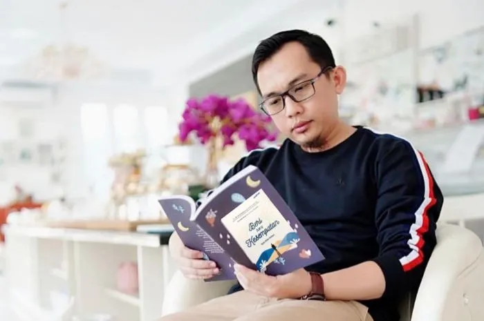 Ustadz Hilmi Firdausi memberikan komentarnya terhadap Peraturan Pemerintah terkait insentif HGB di IKN yang mencapai 160 tahun.