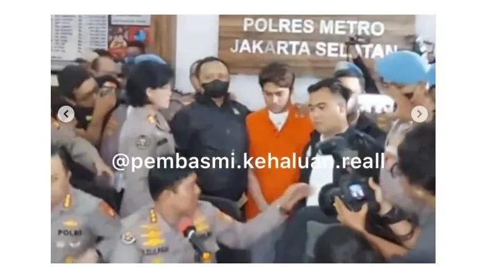 Akhirnya Muncul di Hadapan Publik , Rizky Billar diteriaki wartawan :Bang Billar Gimana Rasanya Bang?