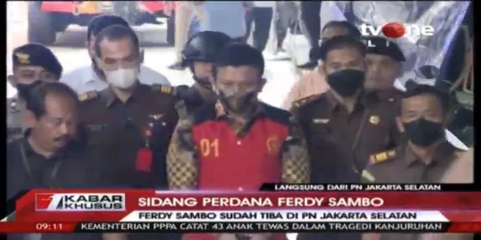 Breaking News ! Siap Disidang, Ferdy Sambo Sudah Tiba di Pengadilan Negeri Jaksel Pakai Baju Batik dan Rompi Tahanan