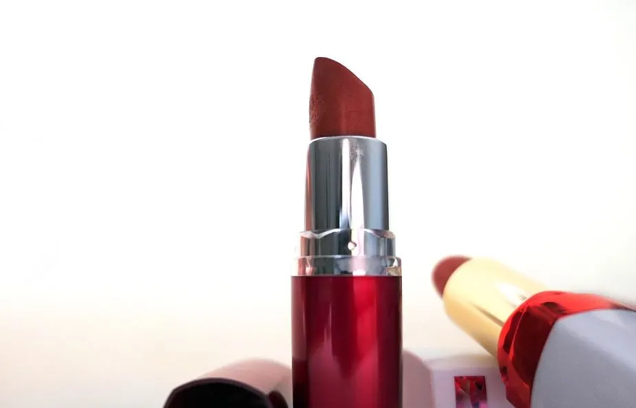 Ilustrasi lipstik.