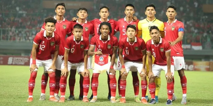 Timnas Indonesia U 19 bertanding dalam babak penyisihan Grup A Piala AFF U 19 2022.*  