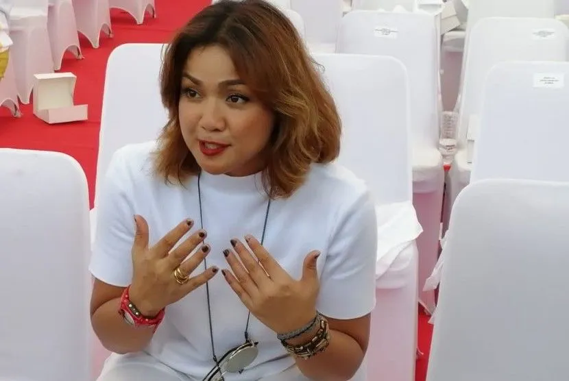 Nirina Zubir/ Republika