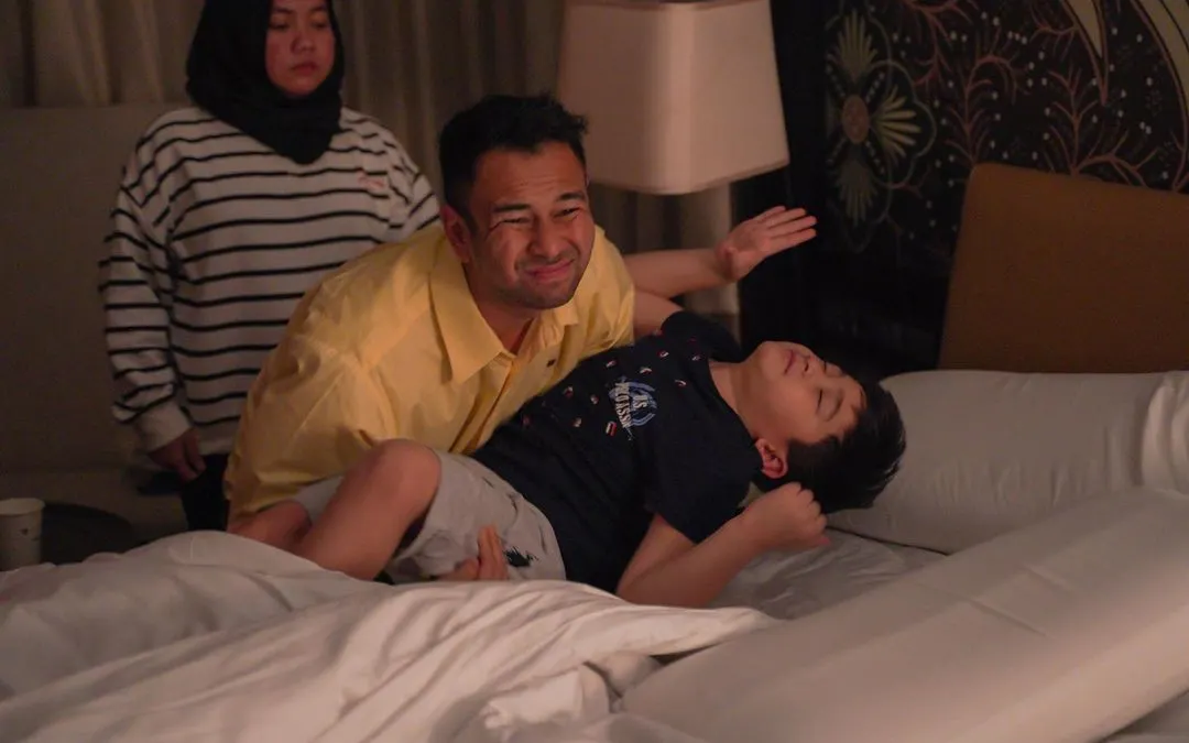 Raffi Ahmad dikejutkan dengan perkataan Rafathar yang ingin mempunyai adik laki-laki agar bisa main hingga bertengkar.