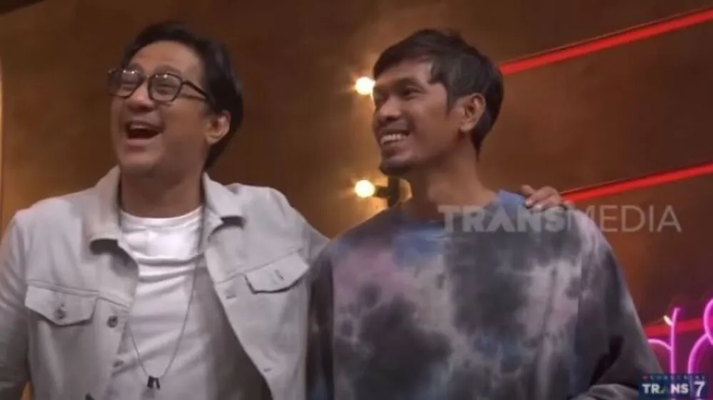 dok. Twitter Trans7 Official