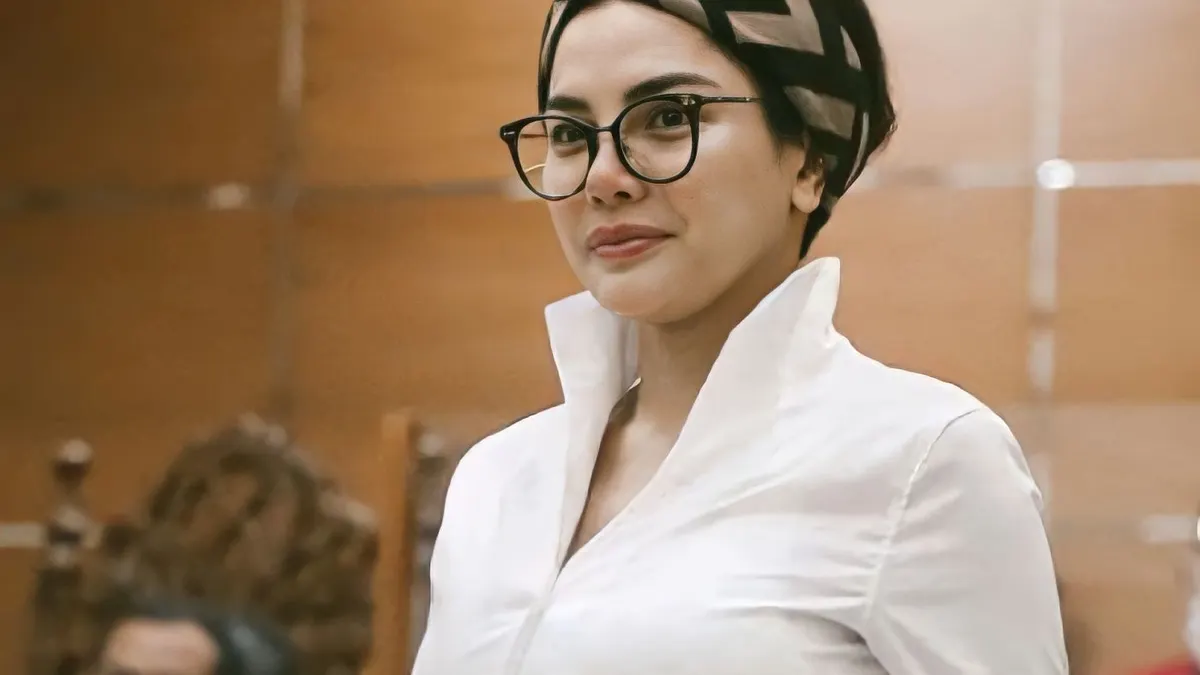 Nikita Mirzani digosipkan mengungsikan ketiga buah hati ke luar negeri.