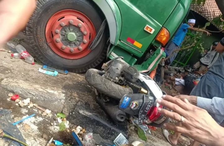 Kecelakaan maut terjadi di Kranji, Bekasi.