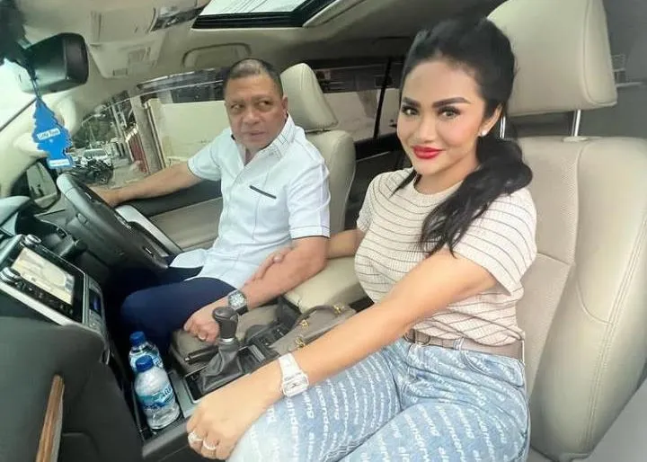 Tepis Isu Poligami Raul Lemos, Krisdayanti Susul Sang Suami ke Timor Leste Sendirian