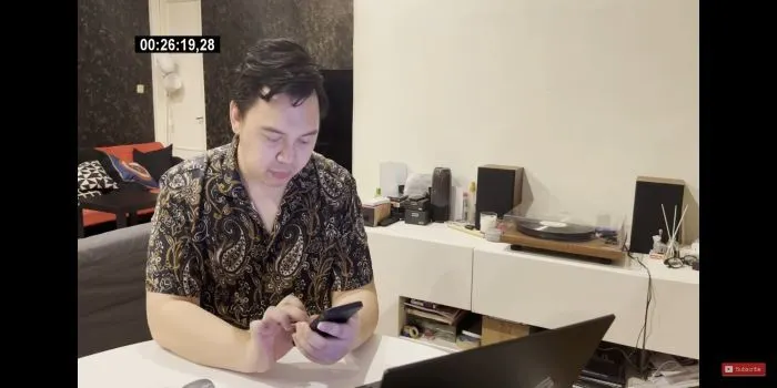 Chandra Liow saat beberkan fakta yang terjadi. Tangkapan layar/Tim2one
