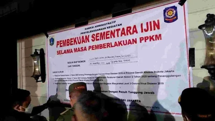 Anies Baswedan Tegas, 1ni 12 Outlet Holywings di DKI Jakarta yang Dicabut Izinnya