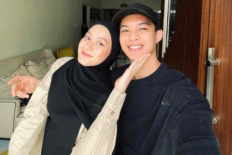 Kaleidoskop Perjalanan Cinta Rey Mbayang dan Dinda Hauw, dari Sahabat Berujung Akad