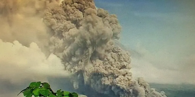 Letusan Gunung Semeru yang terjadi Minggu,4 Desember 2022 dipastikan oleh BNPB bahwa tidak akan menimbulkan tsunami.