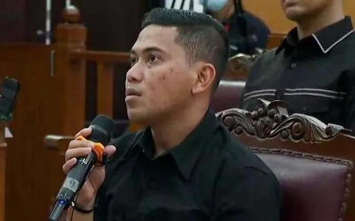 Terpopuler! Adzan Romer Dituding Punya Kepribadian Ganda, Ngaku Pernah Lihat Brigadir J Lakukan Ini di Posko