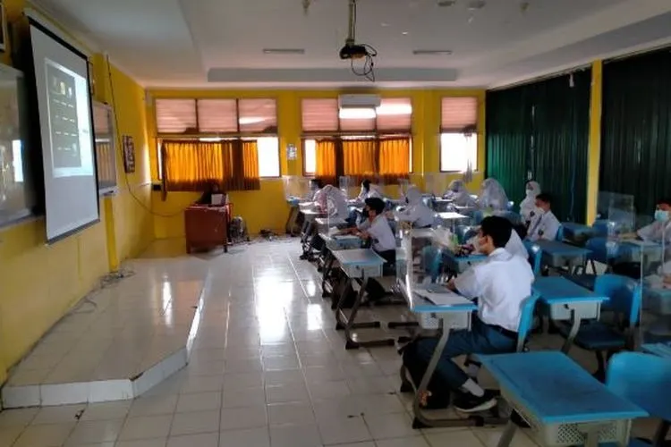 Beginilah kondisi uji coba pembelajaran tatap muka, di salah satu SMA di Kabupaten Bogor.