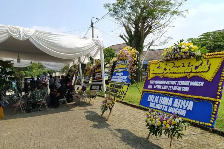 Pelayat Berdatangan ke Rumah Duka Kru Kapal Naggala 402 Asal Bogor