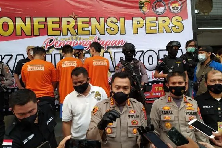 Jajaran Polresta Bogor Kota saat menggelar konferensi pers di Pasar Sukasari, Kota Bogor