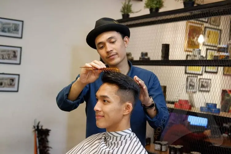 Tips Memilih Gaya Potongan Rambut Biar Tampil Kece di Hari Raya / Yogi Faisal
