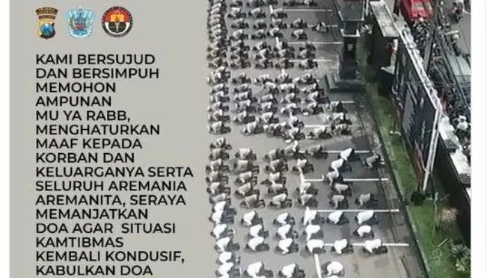 Polisi di Malang Bersujud Masal Minta Maaf Soal Tragedi Kanjuruhan