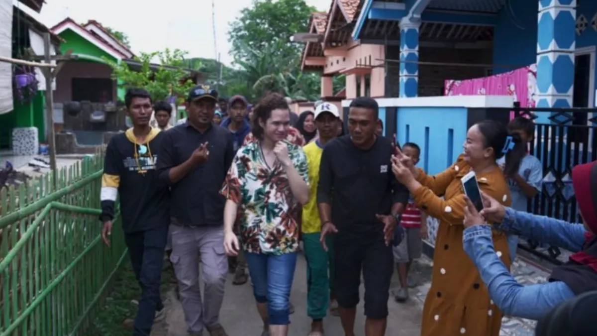 Artis Dul Jaelani dikenal publik sebagai penyanyi sekaligus pencipta lagu, kini menjadi calon bupati Bekasi 2024.