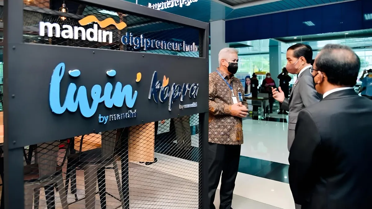 Presiden Joko Widodo menghadiri peresmian Mandiri Digipreneur Hub (MDH) di Kawasan Solo Techno Park (STP) yang bertujuan untuk menciptakan generasi muda terampil, adaptif serta melek digital. (dok. Bank Mandiri)