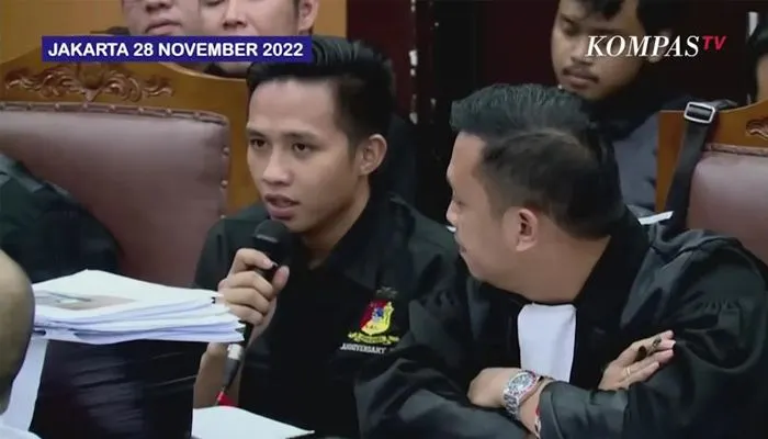 Perempuan Misterius di Rumah Ferdy Sambo Dibongkar Bharada E: Keluar Sambil Nangis dan Buru-buru Pulang