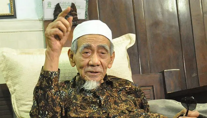 Nasihat Mbah Moen Jika Ingin Masuk Surga Maka Harus Tinggalkan Hal Ini, Anda Wajib Tahu!