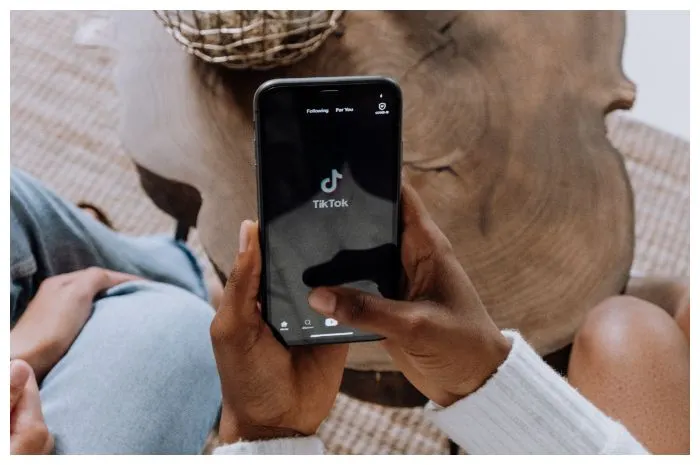 10 Kunci Jawaban Teka Teki Sulit Kuis Cak Lontong ‘Gajah Terbang Nampak Apa’ yang Viral di TikTok!