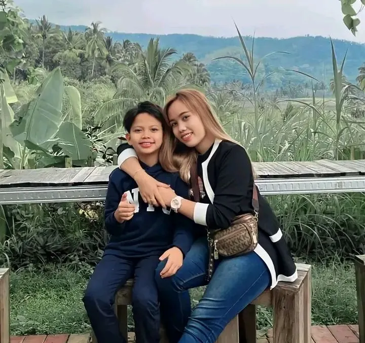 Potret kebersamaan Farel Prayoga dan sang kakak.