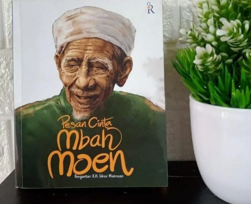 Apa Makna Diturunkannya Alquran ? Simak Penjelasan Mbah Moen Berikut   