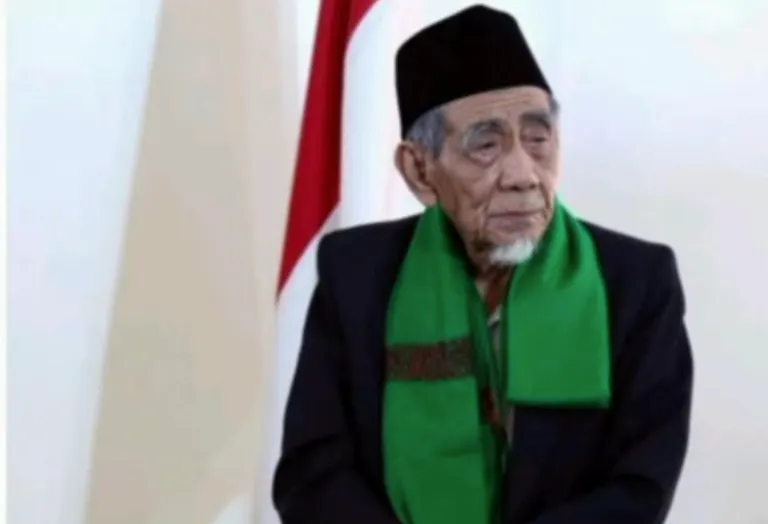 Wajib Tahu! Kata Mbah Moen Inilah Kriteria Pasangan Terbaik Dunia dan Akhirat
