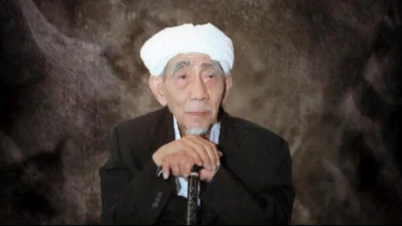 Wasiat Mbah Moen Agar Anak Bisa Sukses dan Mengangkat Derajat Orang Tua, Anda Wajib Tahu!