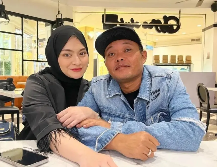 Sule dan Nathalie Holscher 