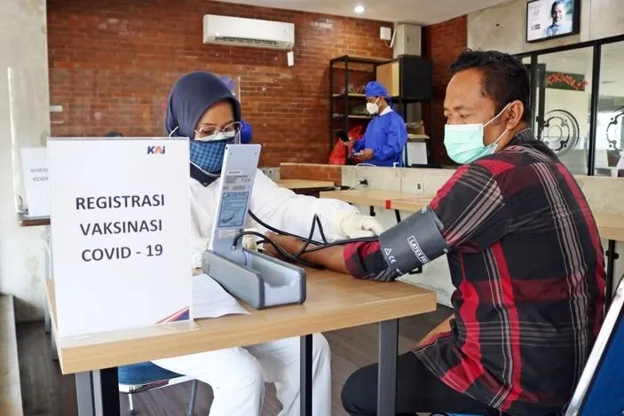 Mau Naik Kereta Tapi Belum Vaksin? KAI Hadirkan Layanan Gratisnya di Satsiun