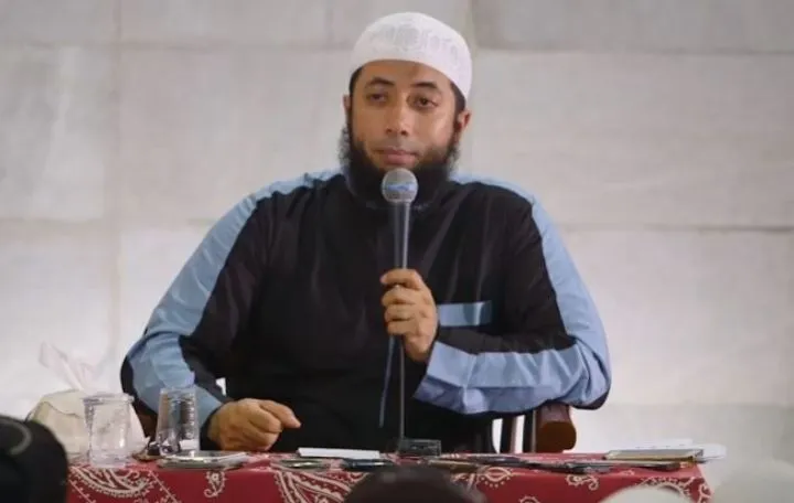  Hal yang Harus Dihindari saat Hubungan Suami Istri Menurut Ustaz Khalid Basalamah