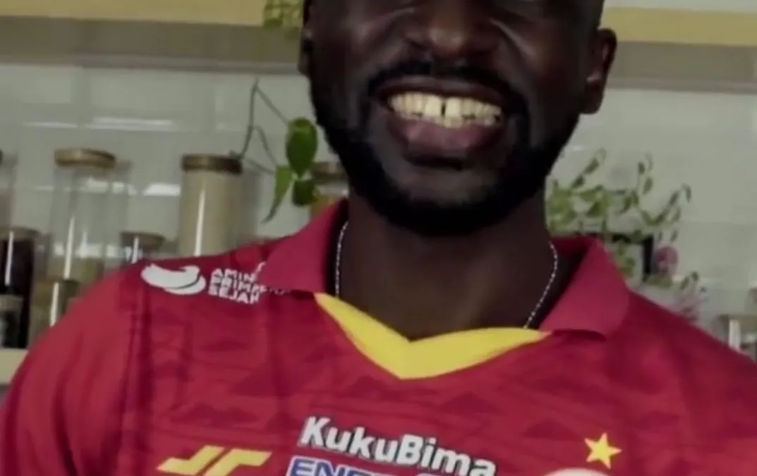 Makan Konate saat diperkenalkan sebagai pemain baru Persija Jakarta.
