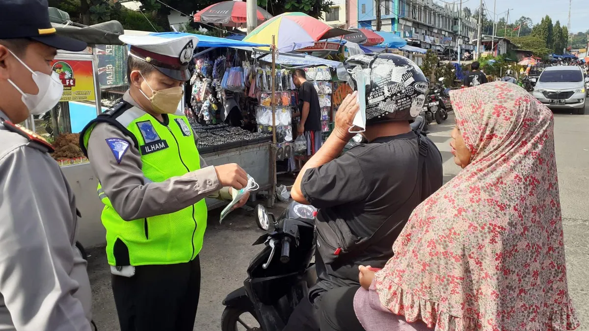 Operasi Prokes Polsek Cisarua/ istimewa