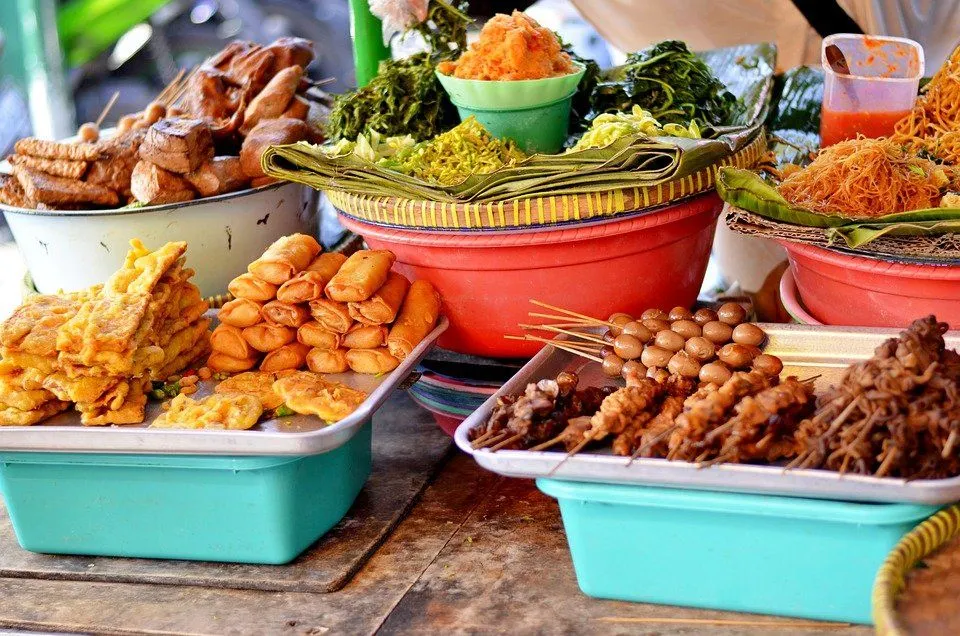 Tempat makan enak