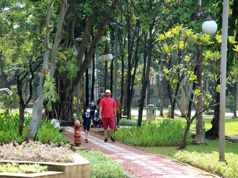 Pemprov DKI mulai 23 Oktober membuka kembali ruang terbuka hijau atau taman dan RPTRA untuk umum