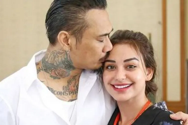 Jerinx SID dan Istri