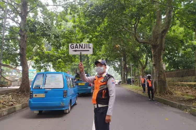 Ada Ganjil Genap, Ratusan Kendaraan Diputarbalikkan di Kota Bogor/ Yogi Faisal