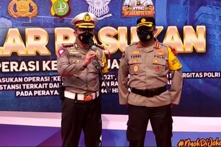 Direktur Lalu Lintas Polda Metro Jaya, Kombes Pol Sambodo Purnomo Yogo, dalam gelar pasukan Operasi Ketupat Jaya 2021. (Fichrihakiim/Ayojakarta)