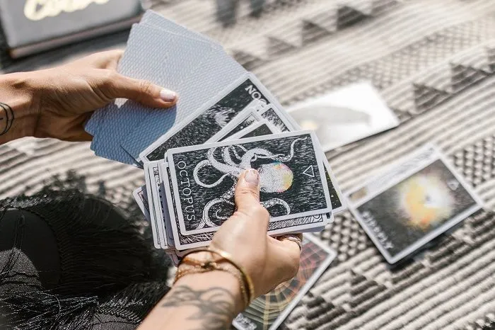 Cek peruntungan Zodiak Anda melalui ramalan pesan kartu tarot hari ini, Selasa, 19 Juli 2022