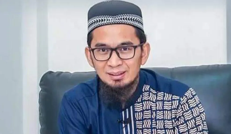 Ustad Adi Hidayat.